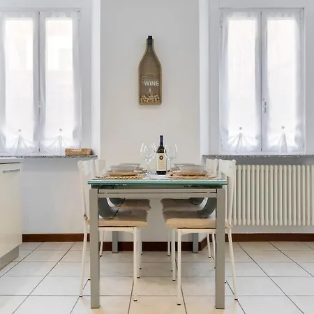 Astra-timeless Elegance In Center * Côme