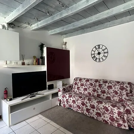 Astra-timeless Elegance In Center Appartement Côme