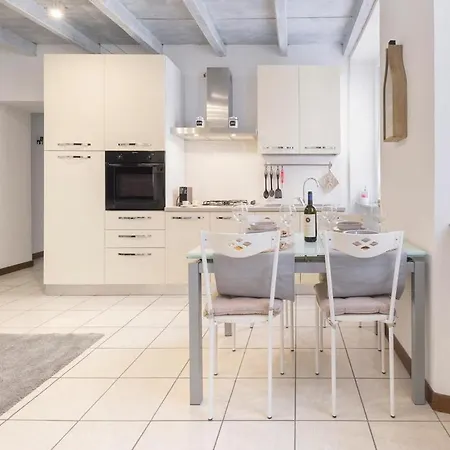 Appartement Astra-timeless Elegance In Center