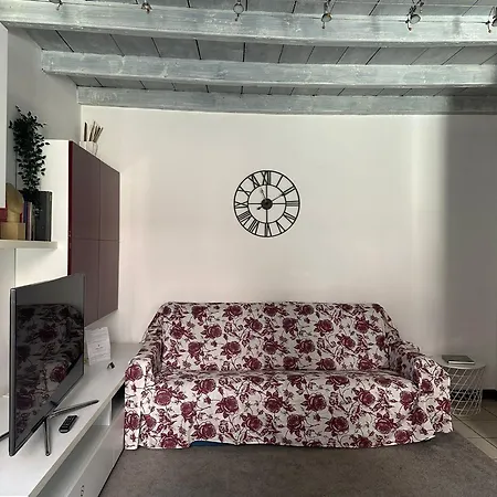Astra-timeless Elegance In Center Apartamento *